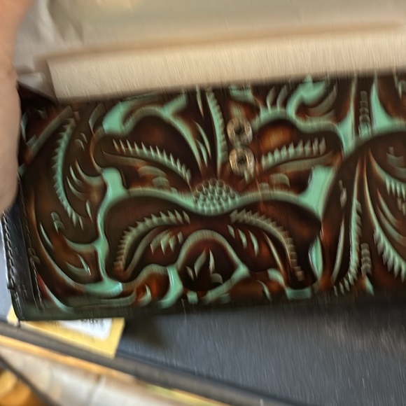 NWT P Nash tooled turquoise cross/wallet - Picture 3 of 7